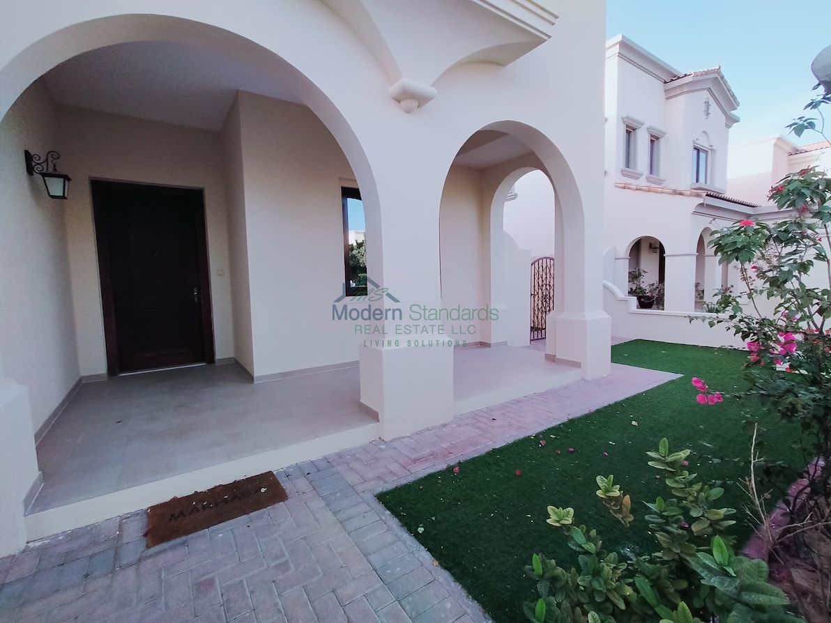 5 bedroom Villa for rent in Lila at 420,000 AED per year