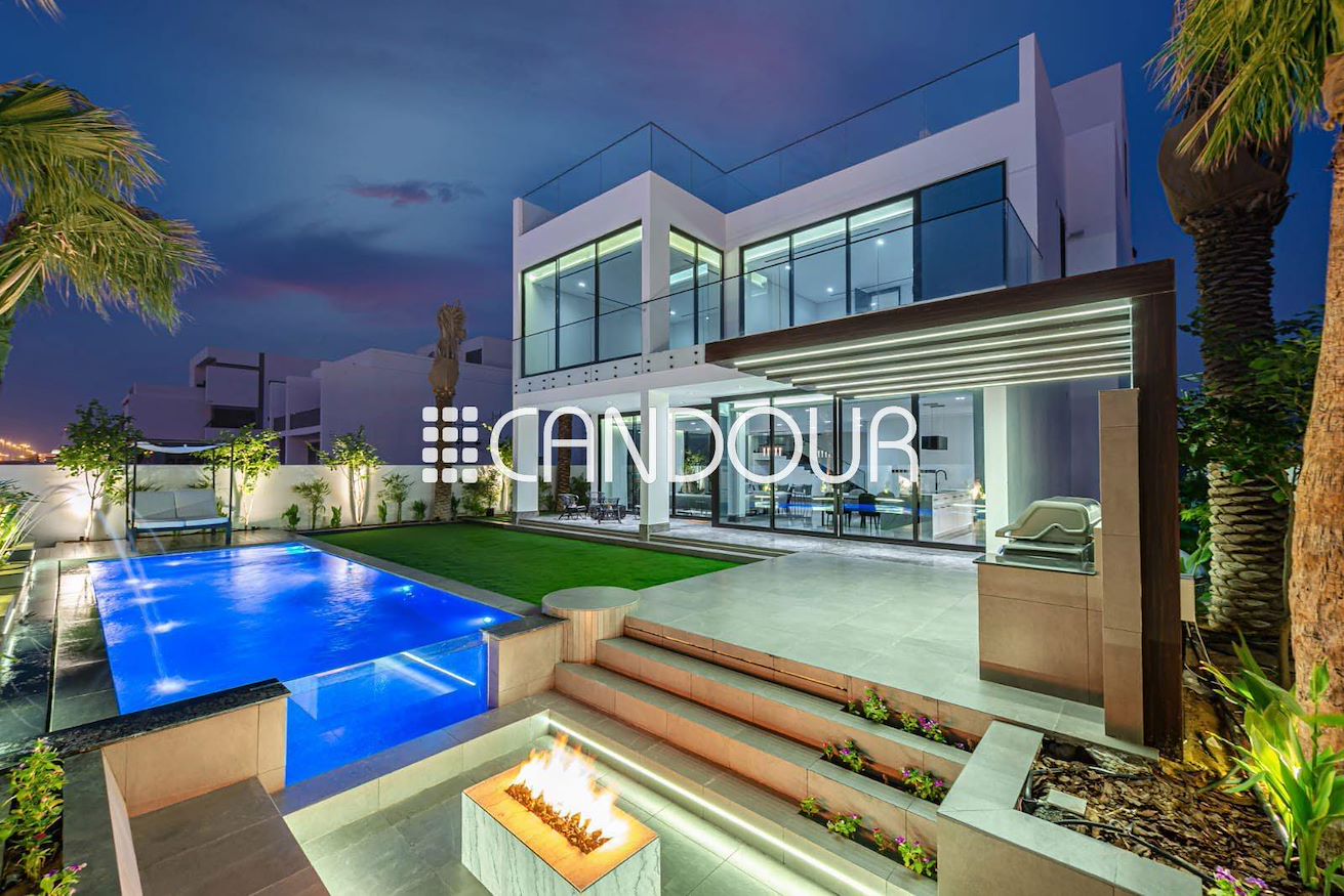 6 bedroom Villa for rent in Legacy at 1,100,000 AED per year