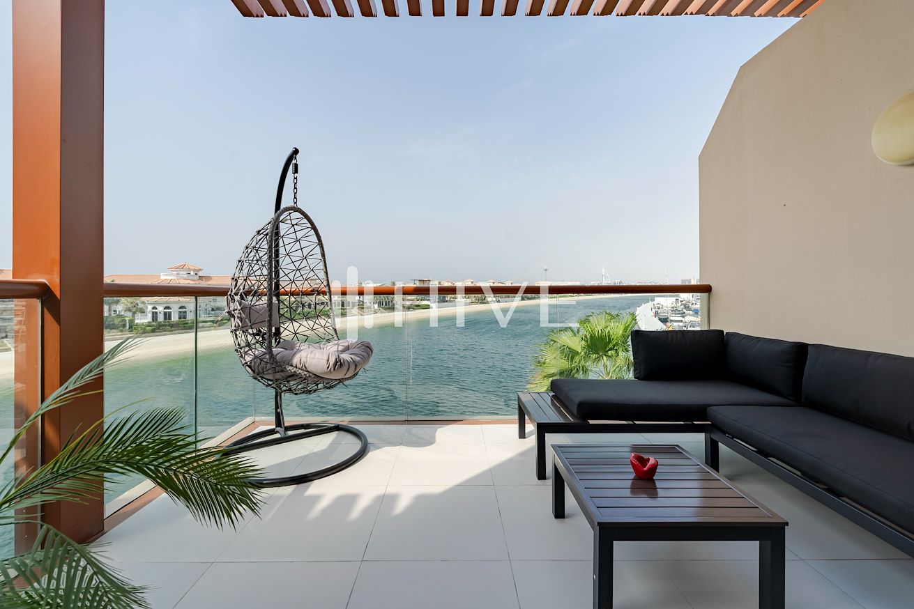 Studio Apartment for rent in palm views east at 13,500 AED per month