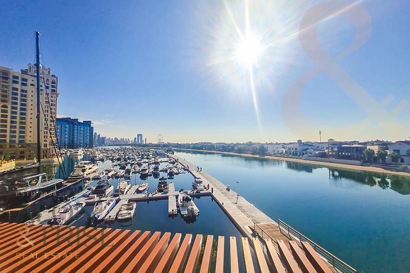 1 bedroom Apartment for rent in palm views west at 90,000 AED per year