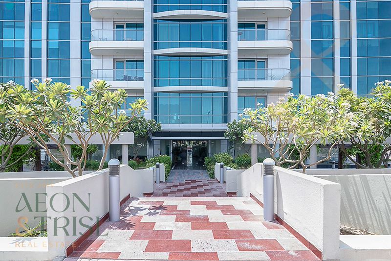 1 bedroom Apartment for rent in ice hockey tower at 45,000 AED per year