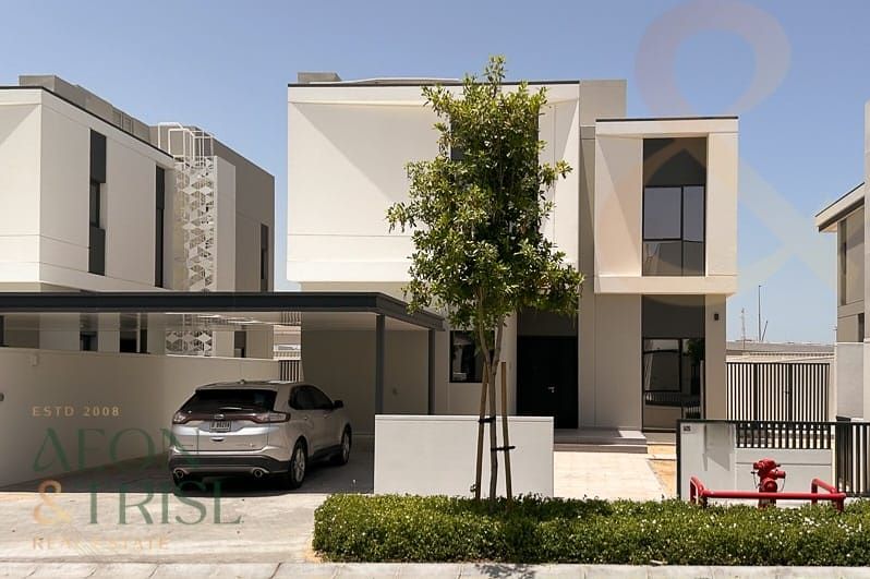 4 bedroom Villa for rent in murooj al furjan at 345,000 AED per year