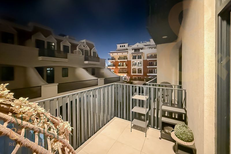 1 bedroom Apartment for rent in beverly residence at 65,000 AED per year