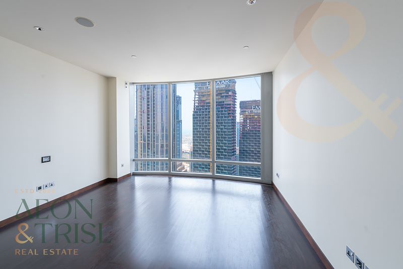 1 bedroom Apartment for rent in burj khalifa at 180,000 AED per year