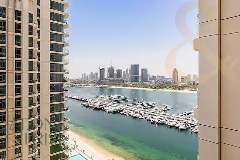 1 bedroom Apartment for rent in marina vista at 154,000 AED per year