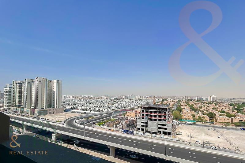1 bedroom Apartment for rent in azizi plaza at 50,000 AED per year