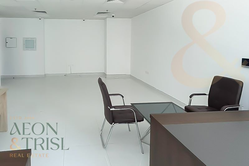 Office for rent in park lane tower at 90,000 AED per year