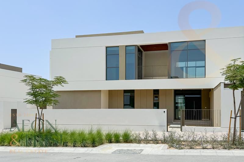 4 bedroom Villa for rent in tilal al furjan at 380,000 AED per year
