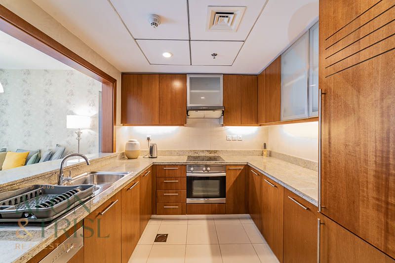 1 bedroom Apartment for rent in standpoint tower 1 at 130,000 AED per year
