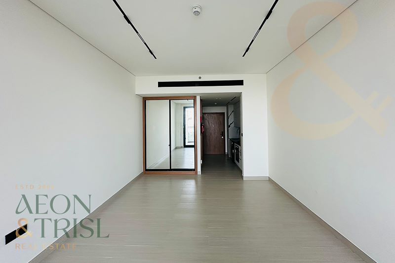 1 bedroom Apartment for rent in trillionaire residences at 83,000 AED per year