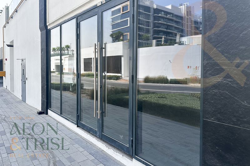 Shop for rent in azizi riviera 36 at 320,000 AED per year