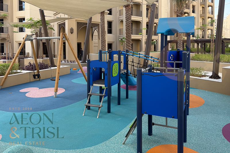 2 bedroom Apartment for rent in Jadeel at 185,000 AED per year