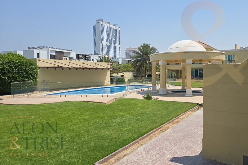 4 bedroom Villa for rent in al barsha 1 at 320,000 AED per year