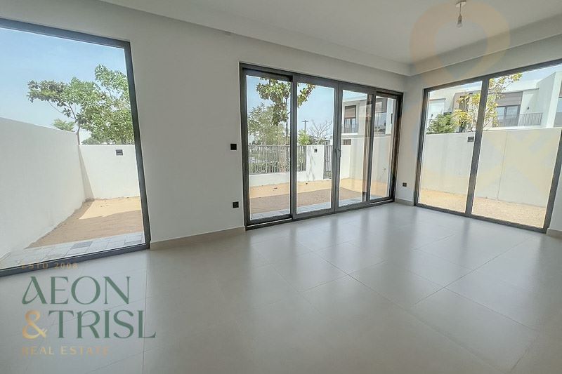 4 bedroom Villa for rent in Aura at 350,000 AED per year
