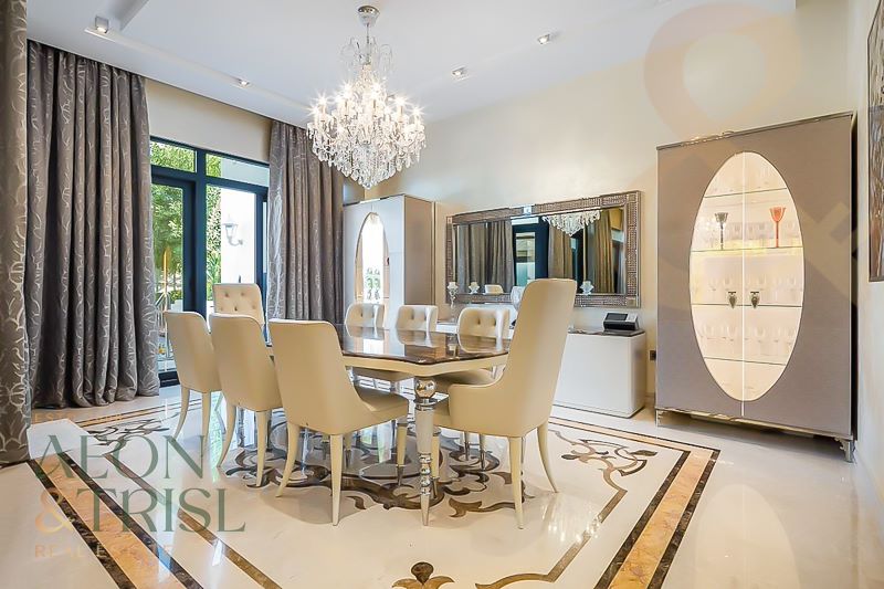 5 bedroom Villa for rent in palma residences at 1,350,000 AED per year