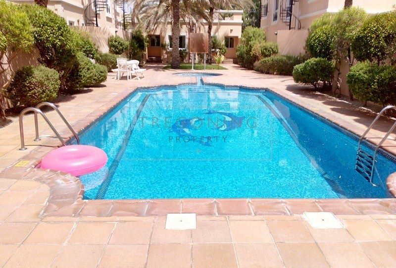 4 bedroom Villa for rent in umm suqeim 2 villas at 400,000 AED per year