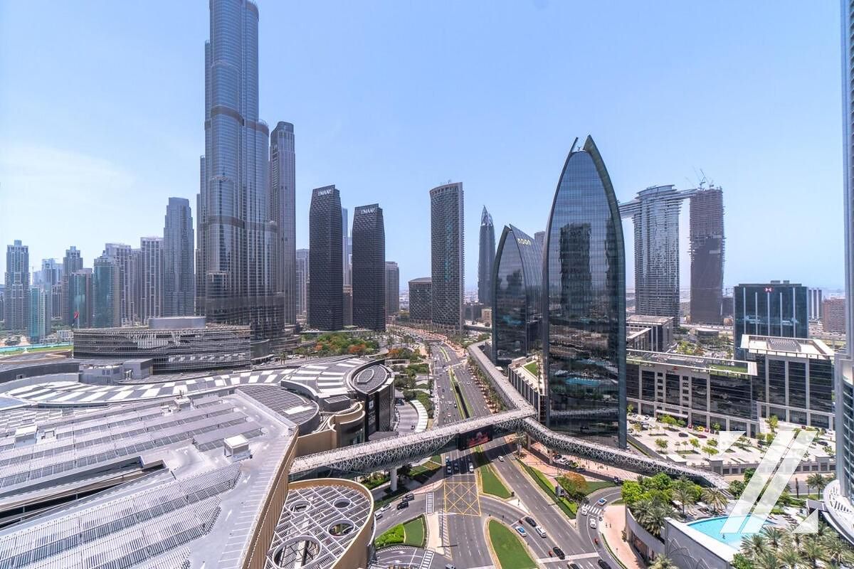 Studio Apartment for rent in the dubai mall residences at 140,000 AED per year