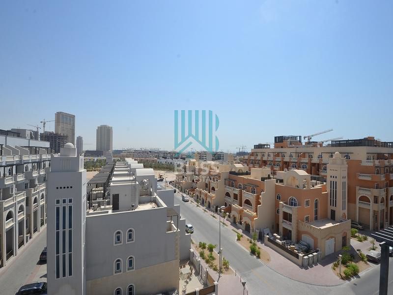 4 bedroom Villa for rent in Autumn at 145,000 AED per year