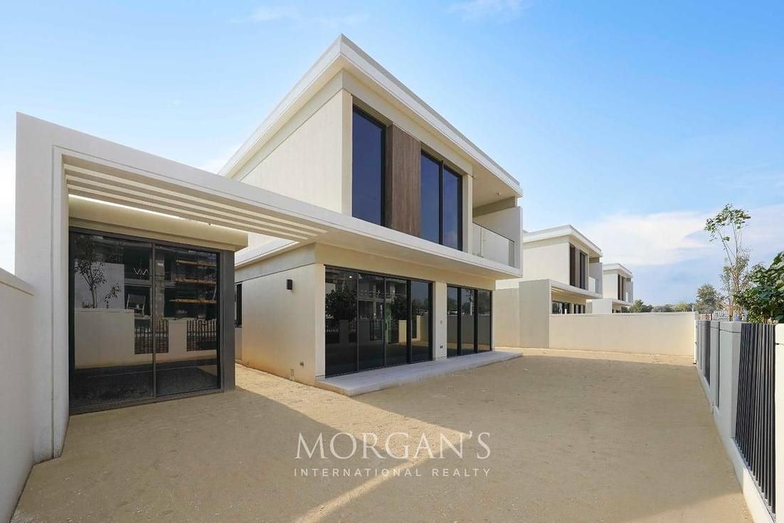 4 bedroom Villa for rent in harmony 3 at 400,000 AED per year