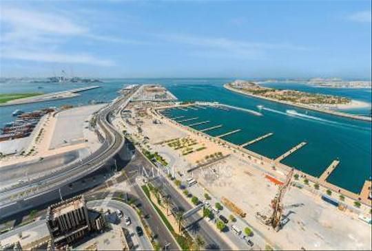 2 bedroom Apartment for rent in sunrise bay at 300,000 AED per year