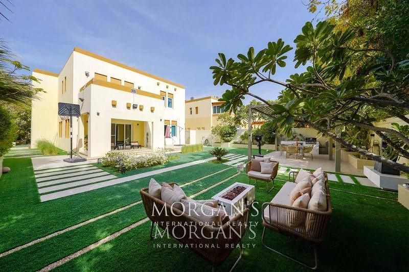 3 bedroom Villa for rent in Heritage at 480,000 AED per year