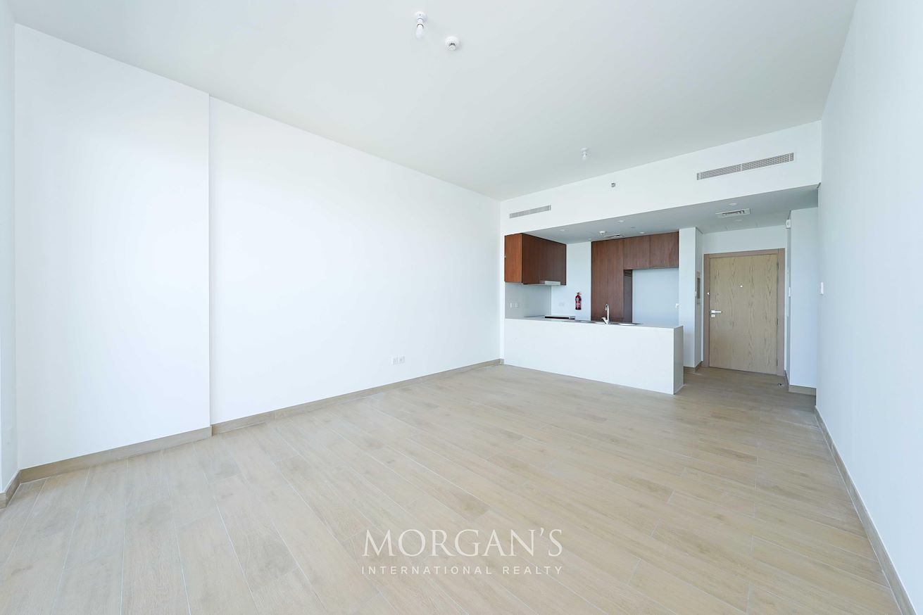 2 bedroom Apartment for rent in la rive building 4 at 220,000 AED per year
