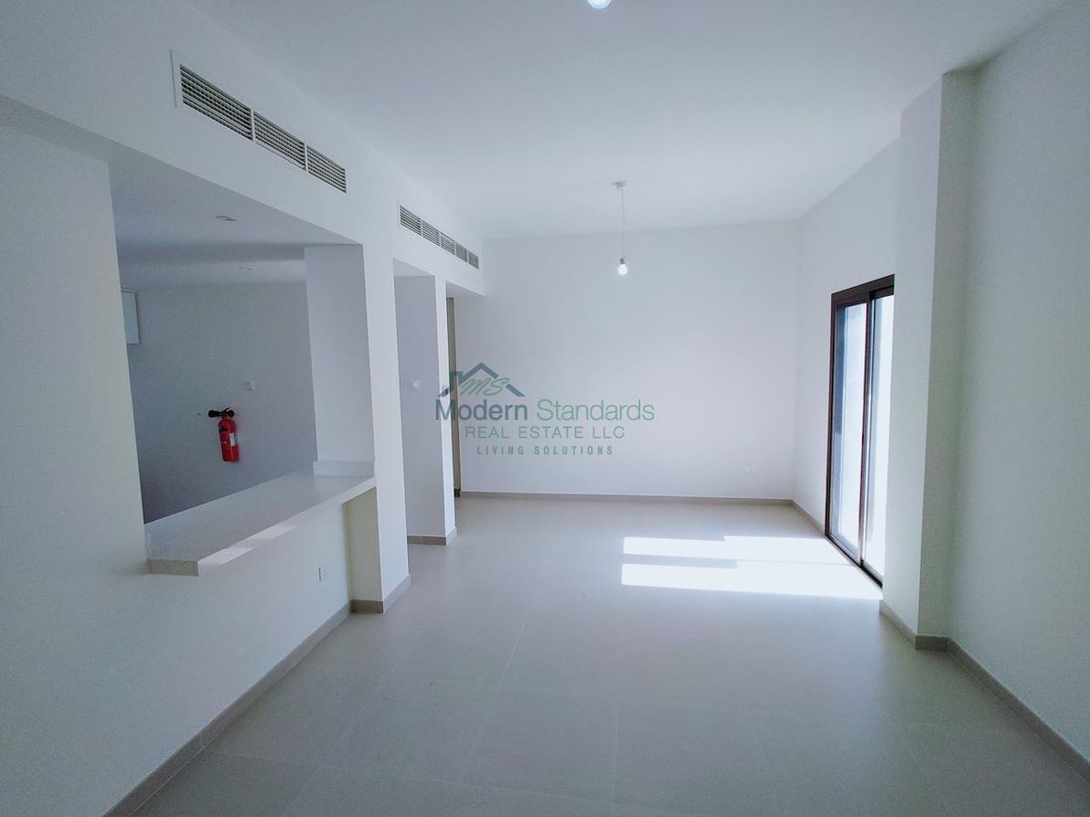 1 bedroom Apartment for rent in the gardens buildings at 87,000 AED per year