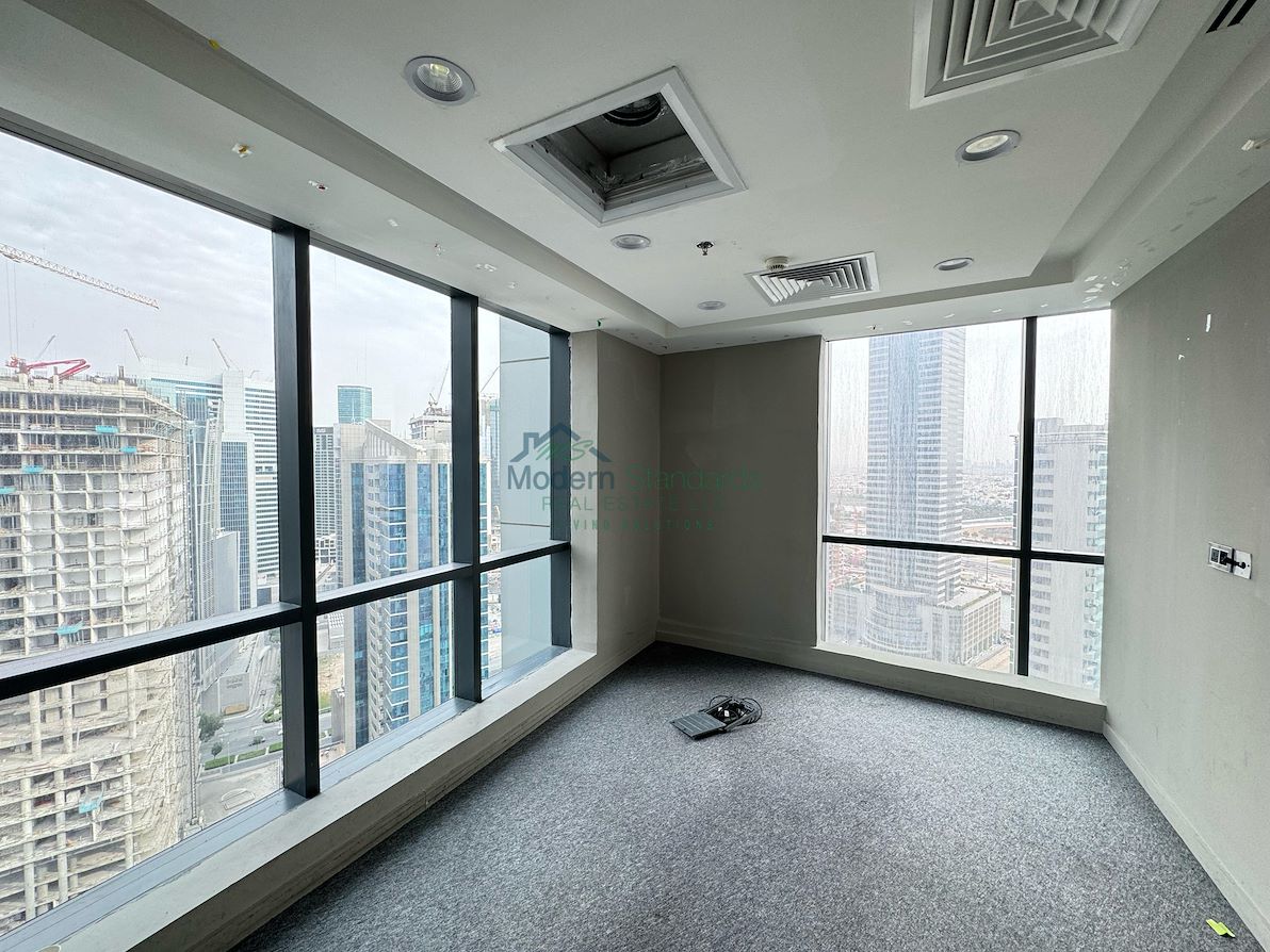 Office for rent in the regal tower at 254,150 AED per year