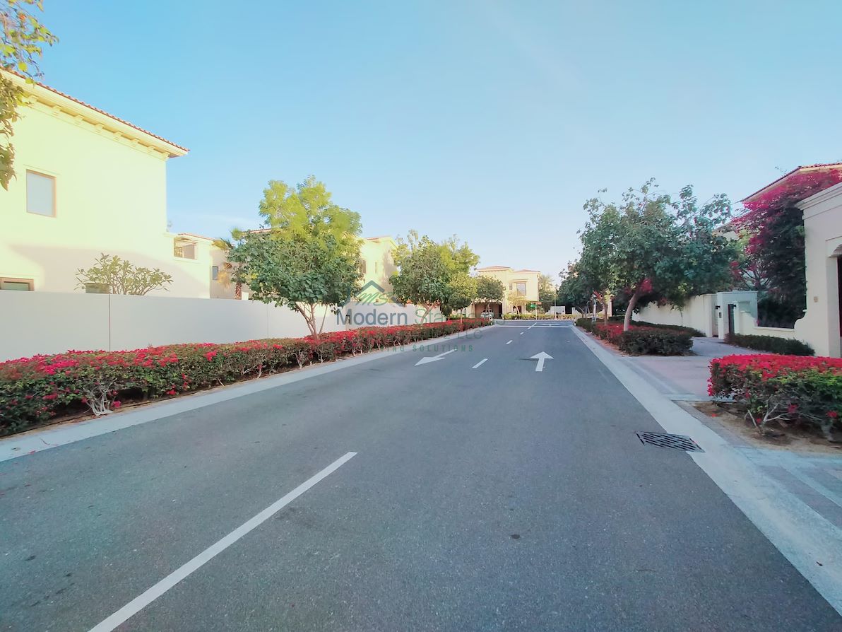 3 bedroom Villa for rent in Palma at 285,000 AED per year