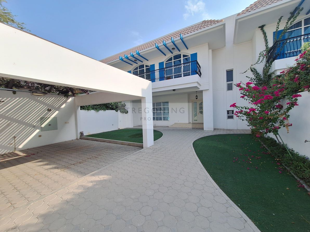 4 bedroom Villa for rent in al manara at 350,000 AED per year