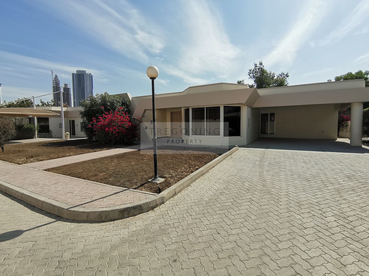 4 bedroom Villa for rent in al sufouh 1 at 330,000 AED per year