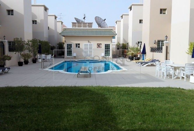 4 bedroom Villa for rent in al safa 2 villas at 320,000 AED per year